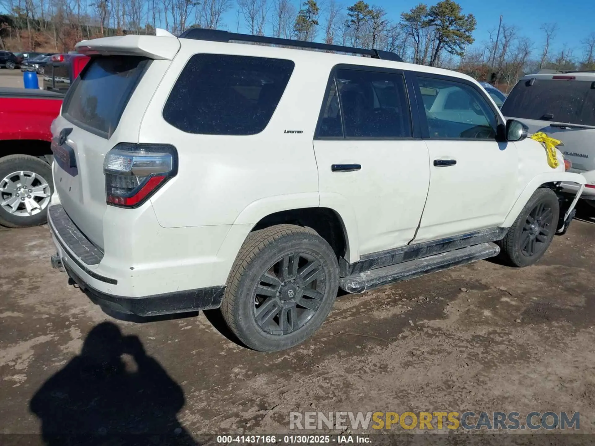 4 Photograph of a damaged car JTEBU5JR1K5684596 TOYOTA 4RUNNER 2019