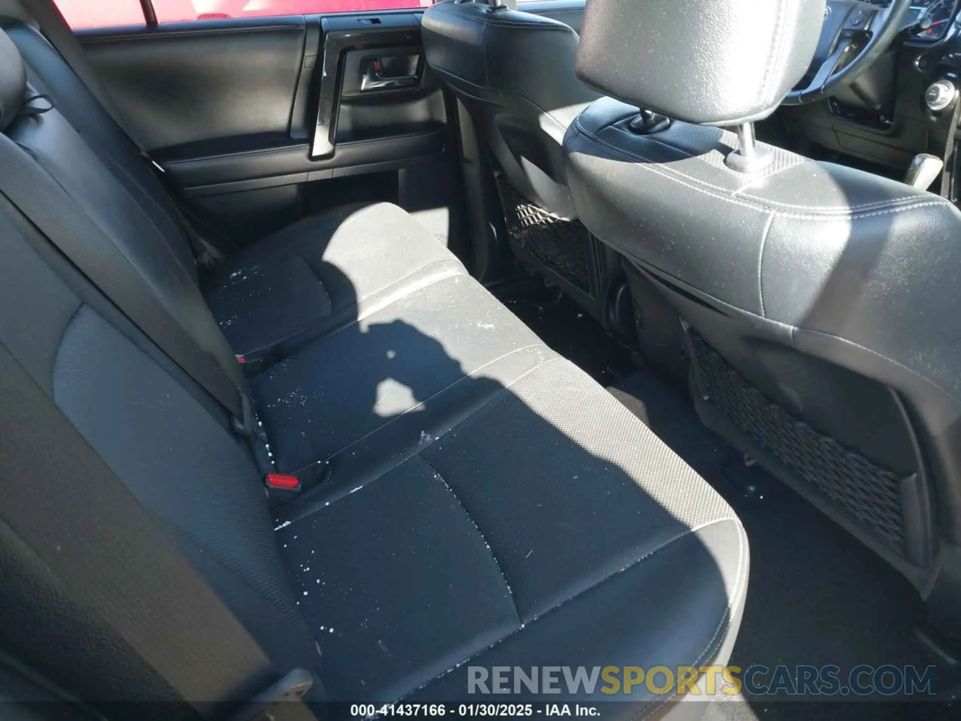 8 Photograph of a damaged car JTEBU5JR1K5684596 TOYOTA 4RUNNER 2019
