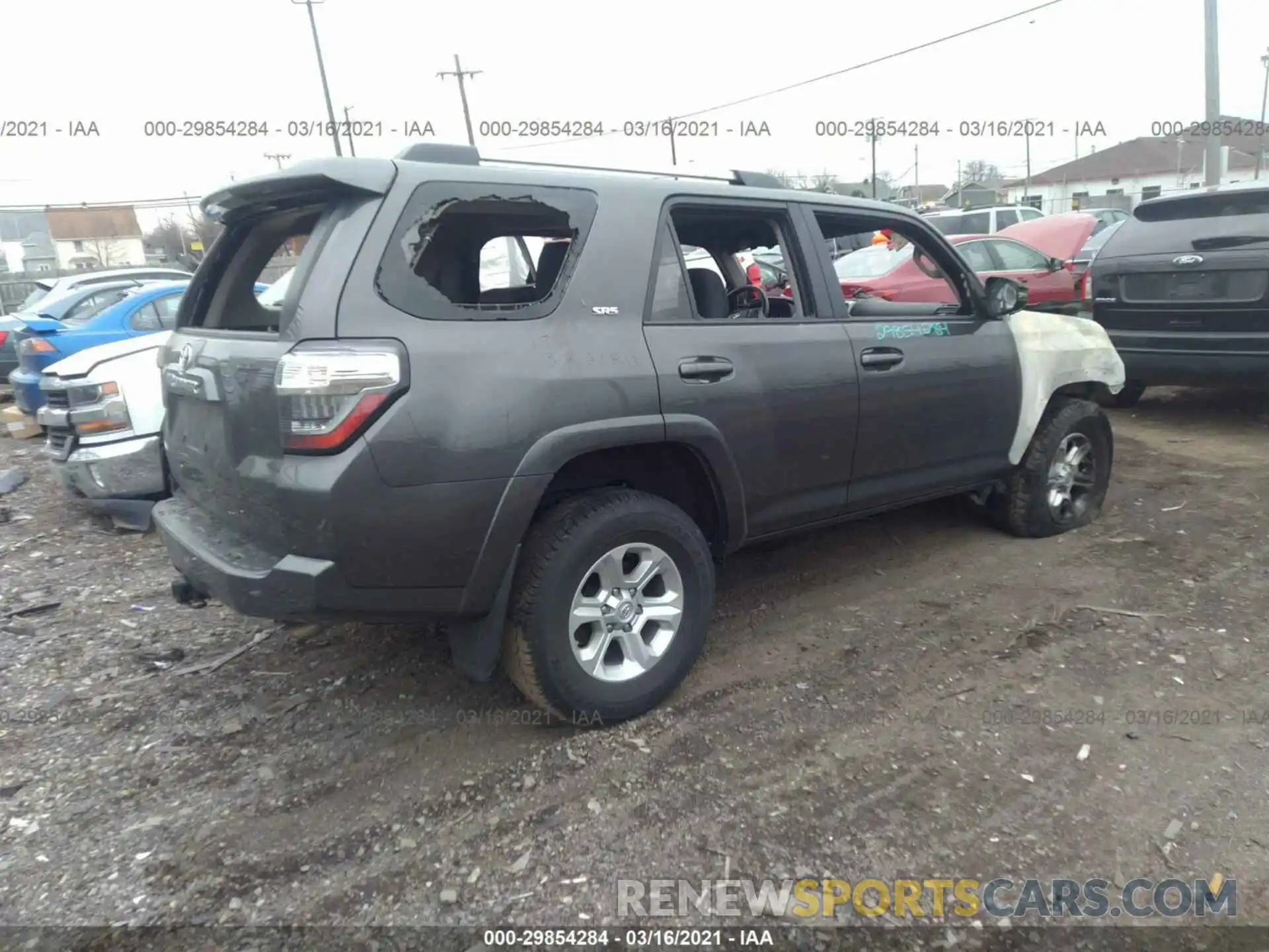 4 Photograph of a damaged car JTEBU5JR1K5686820 TOYOTA 4RUNNER 2019