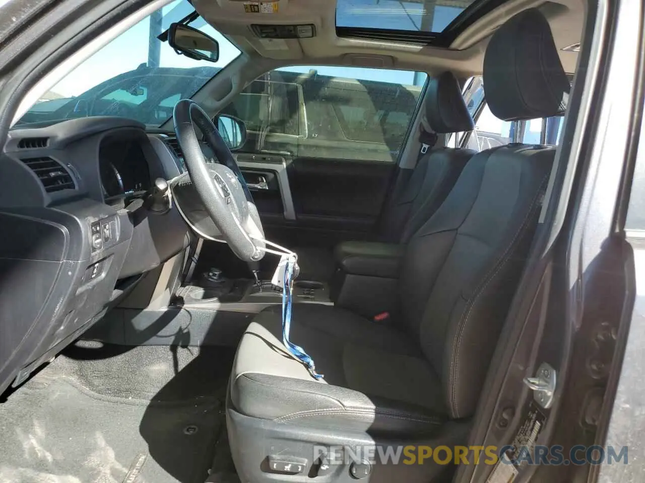 7 Photograph of a damaged car JTEBU5JR1K5690012 TOYOTA 4RUNNER 2019