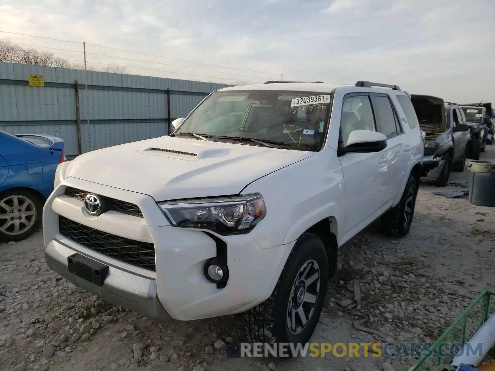 2 Photograph of a damaged car JTEBU5JR1K5694576 TOYOTA 4RUNNER 2019