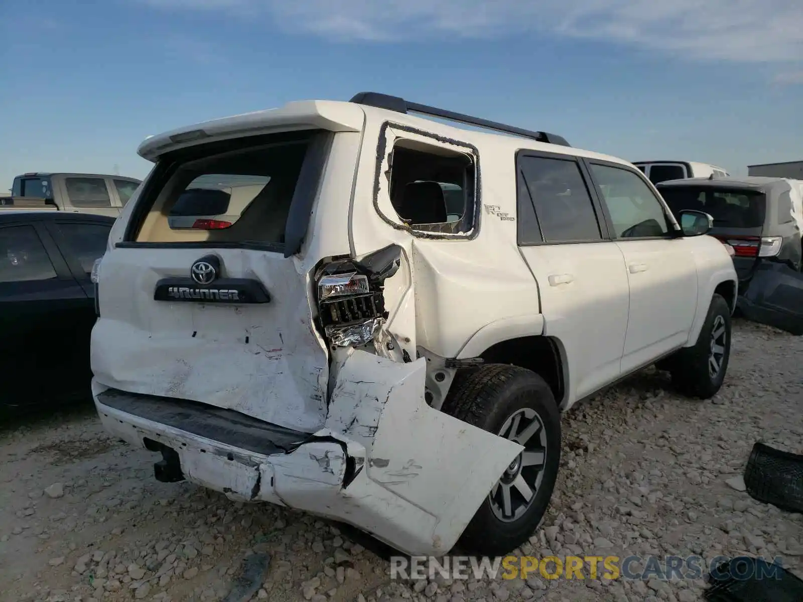 4 Photograph of a damaged car JTEBU5JR1K5694576 TOYOTA 4RUNNER 2019