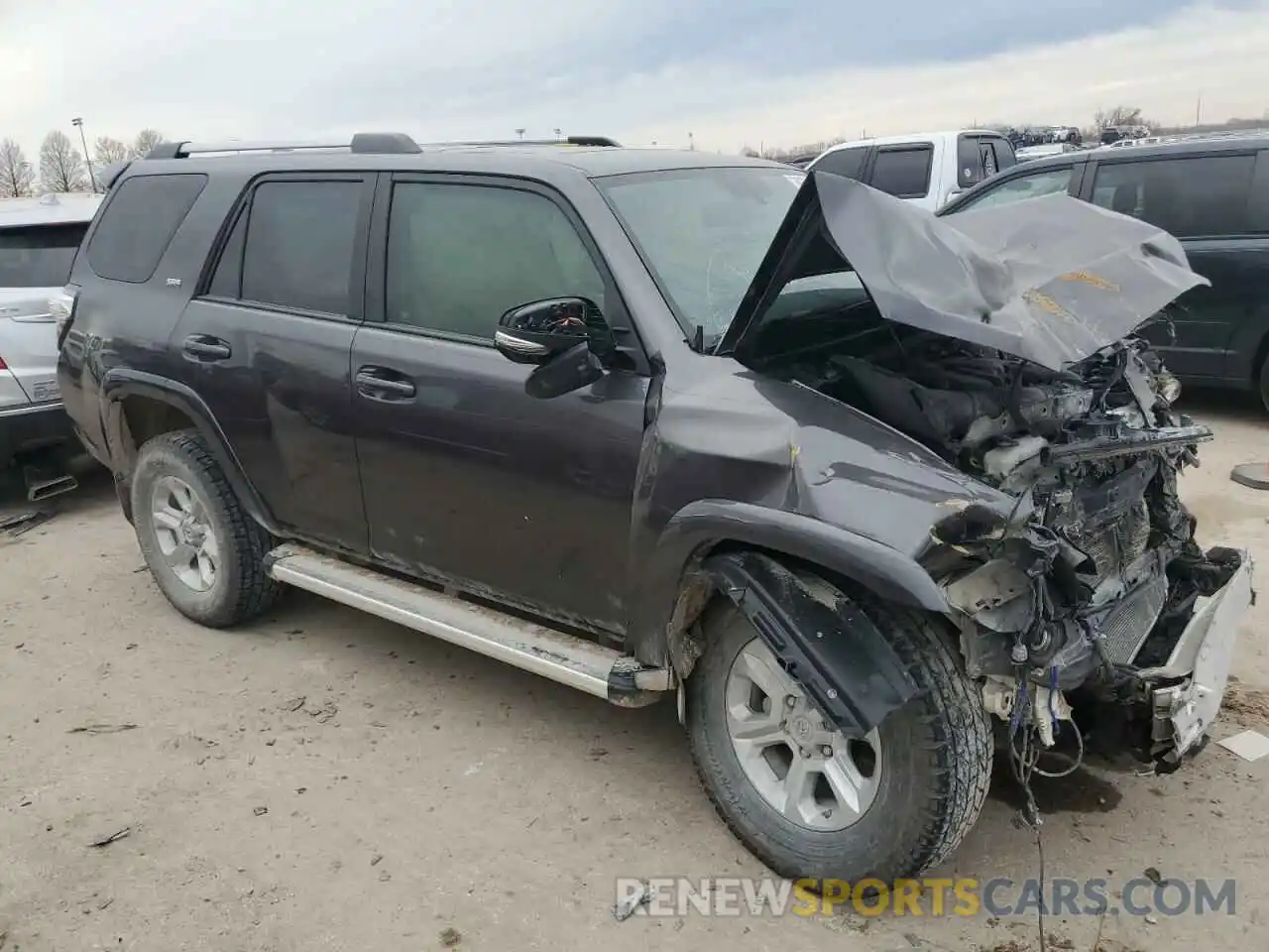 4 Photograph of a damaged car JTEBU5JR1K5695730 TOYOTA 4RUNNER 2019