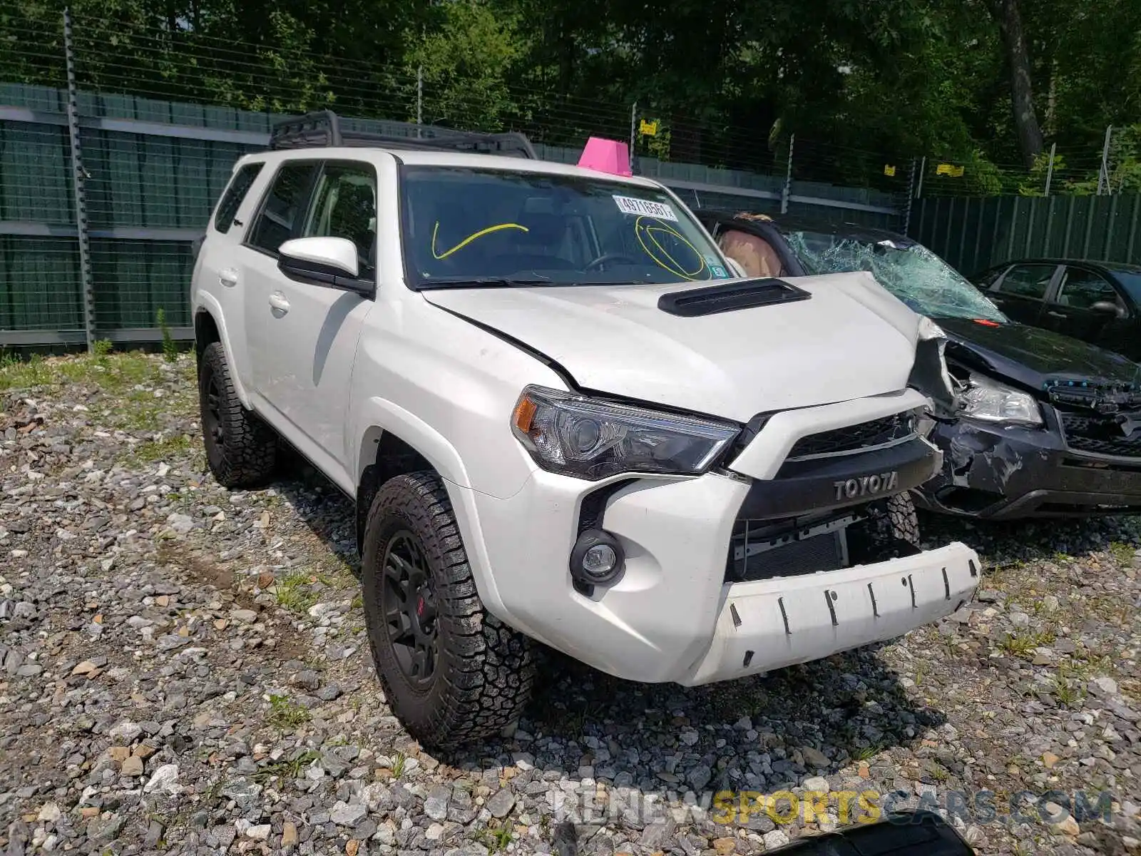 1 Photograph of a damaged car JTEBU5JR1K5696781 TOYOTA 4RUNNER 2019