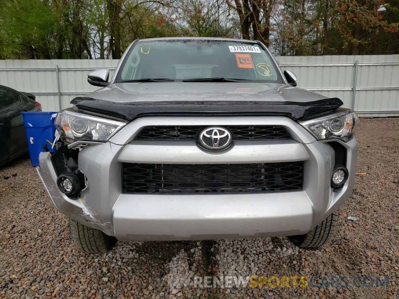 9 Photograph of a damaged car JTEBU5JR1K5701011 TOYOTA 4RUNNER 2019