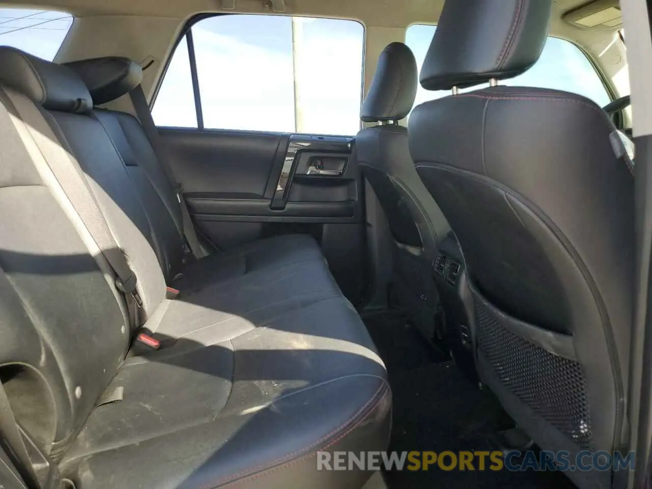 11 Photograph of a damaged car JTEBU5JR1K5703227 TOYOTA 4RUNNER 2019