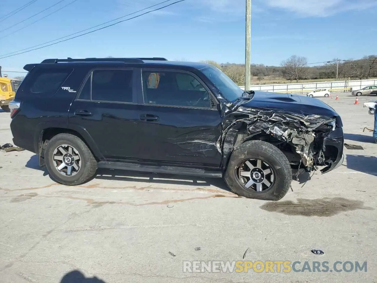 4 Photograph of a damaged car JTEBU5JR1K5703227 TOYOTA 4RUNNER 2019