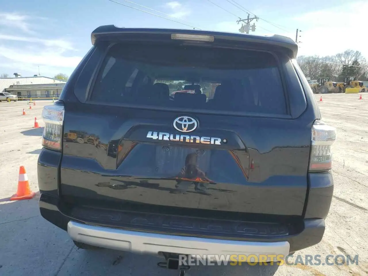 6 Photograph of a damaged car JTEBU5JR1K5703227 TOYOTA 4RUNNER 2019