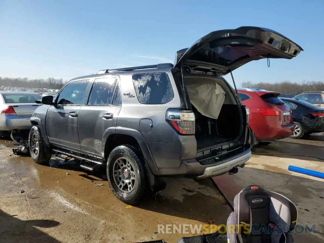 2 Photograph of a damaged car JTEBU5JR1K5719007 TOYOTA 4RUNNER 2019