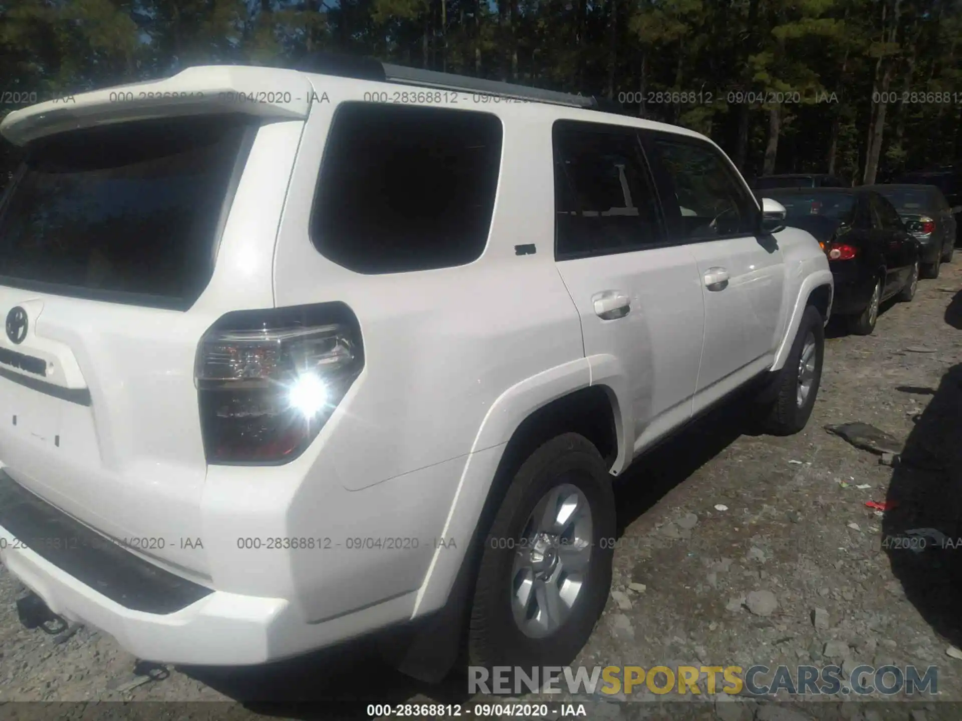 4 Photograph of a damaged car JTEBU5JR1K5722974 TOYOTA 4RUNNER 2019