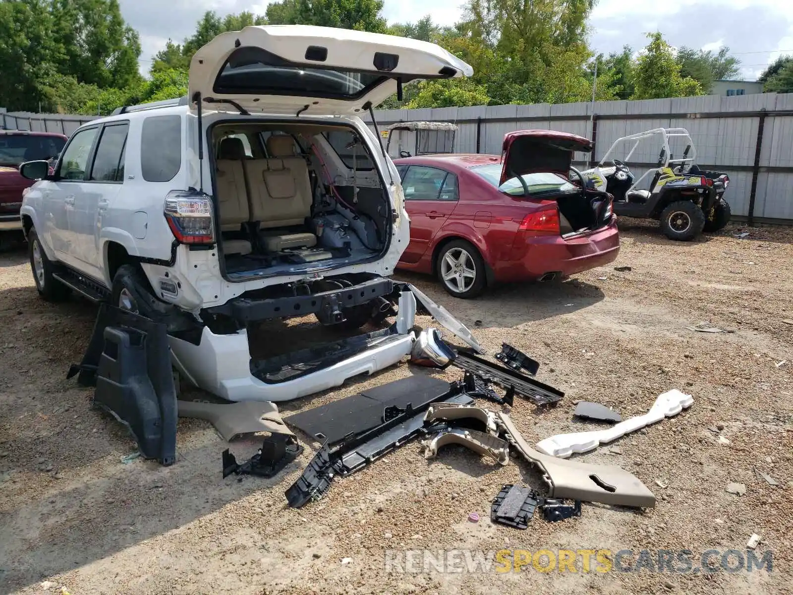 3 Photograph of a damaged car JTEBU5JR1K5724899 TOYOTA 4RUNNER 2019