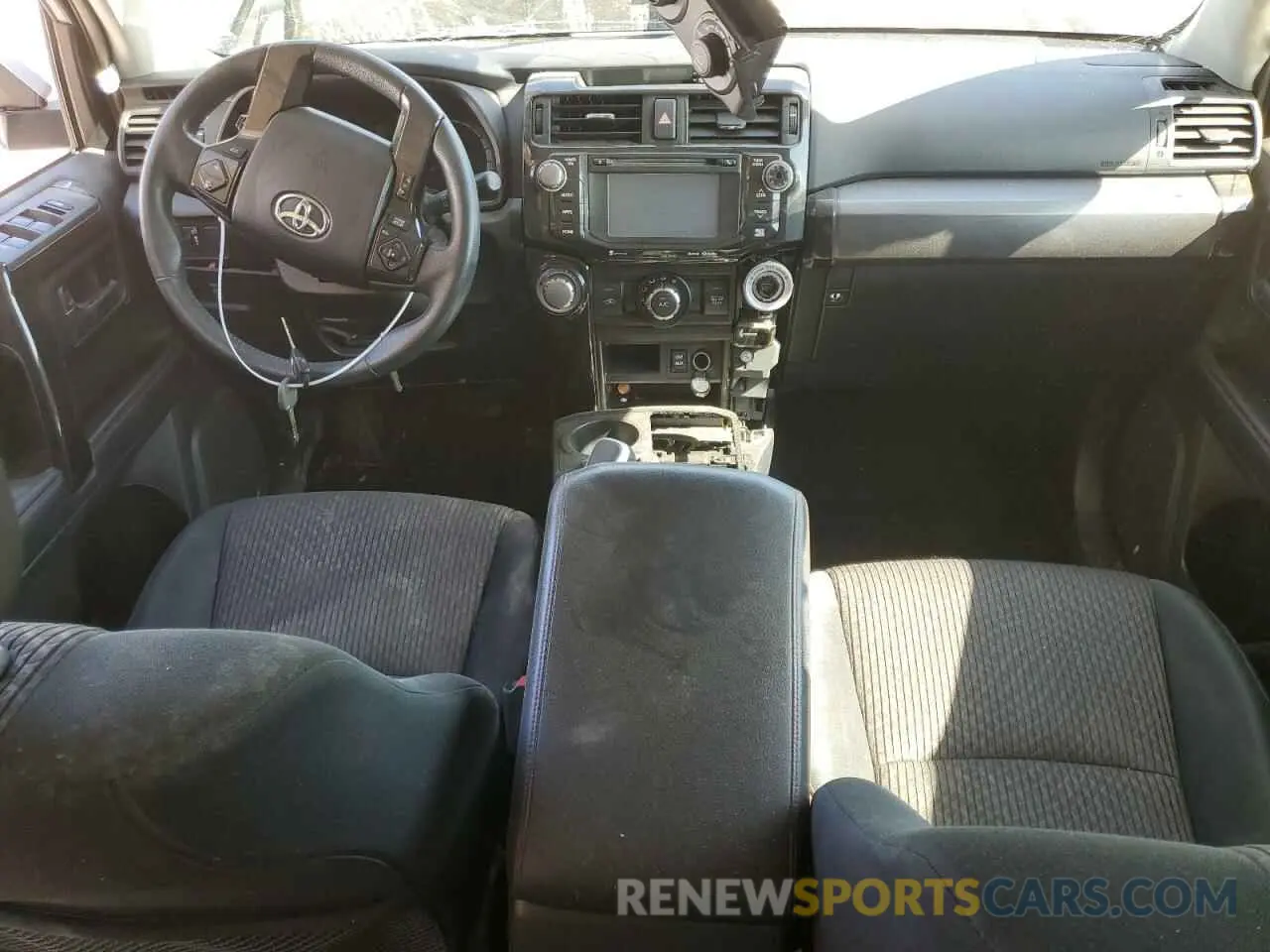 8 Photograph of a damaged car JTEBU5JR1K5730315 TOYOTA 4RUNNER 2019