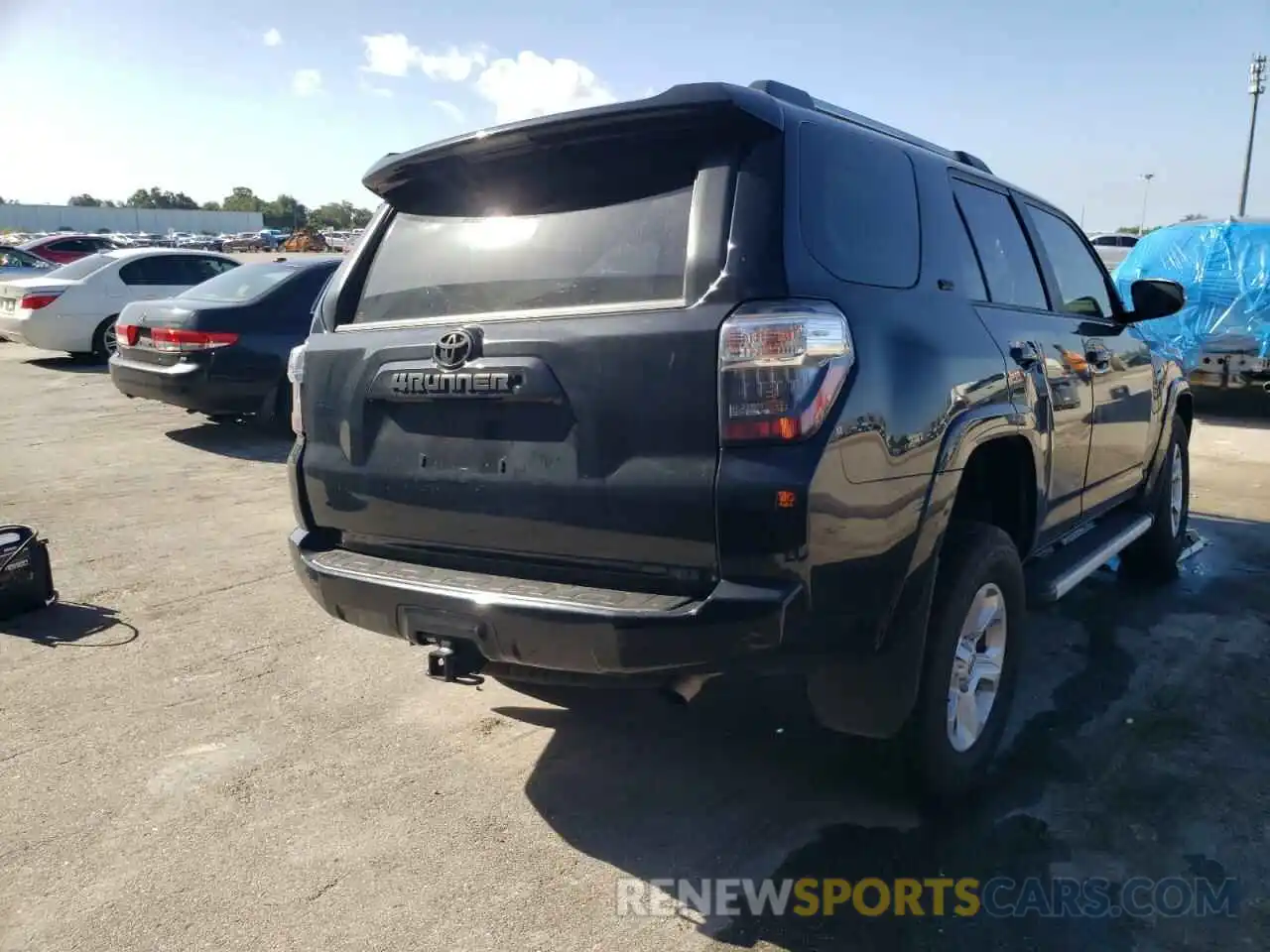 4 Photograph of a damaged car JTEBU5JR2K5615951 TOYOTA 4RUNNER 2019