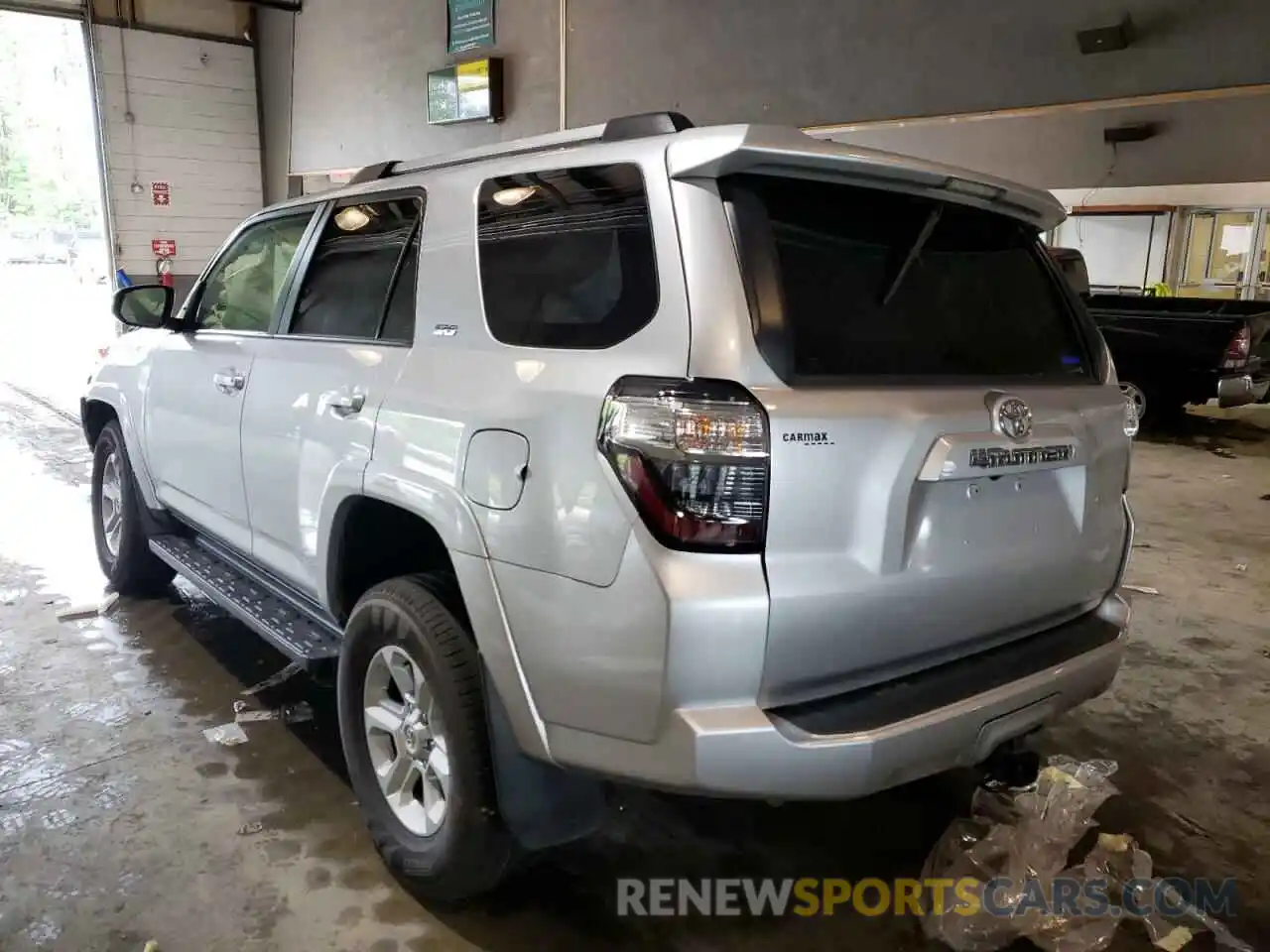 3 Photograph of a damaged car JTEBU5JR2K5627002 TOYOTA 4RUNNER 2019