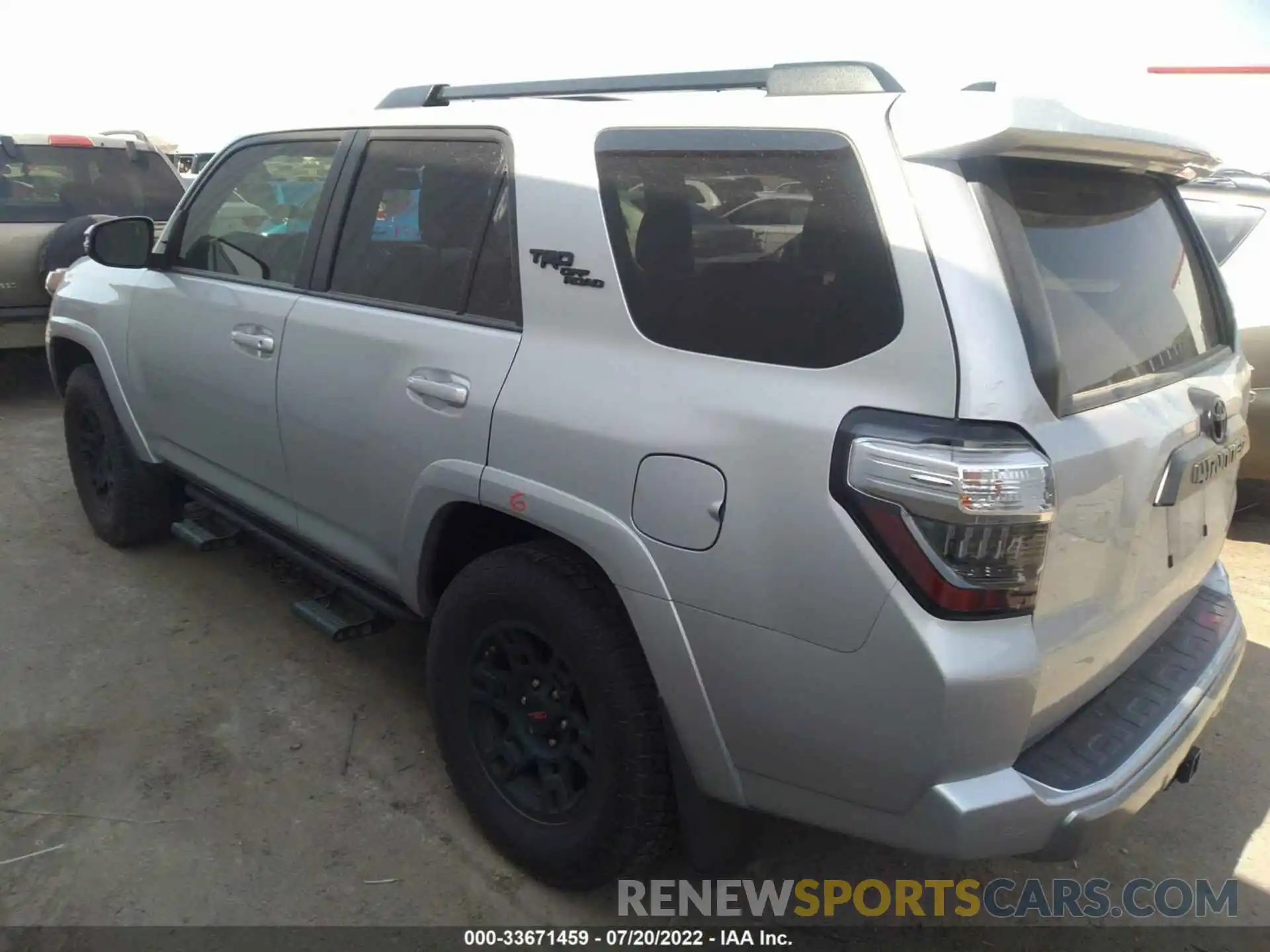 3 Photograph of a damaged car JTEBU5JR2K5639831 TOYOTA 4RUNNER 2019