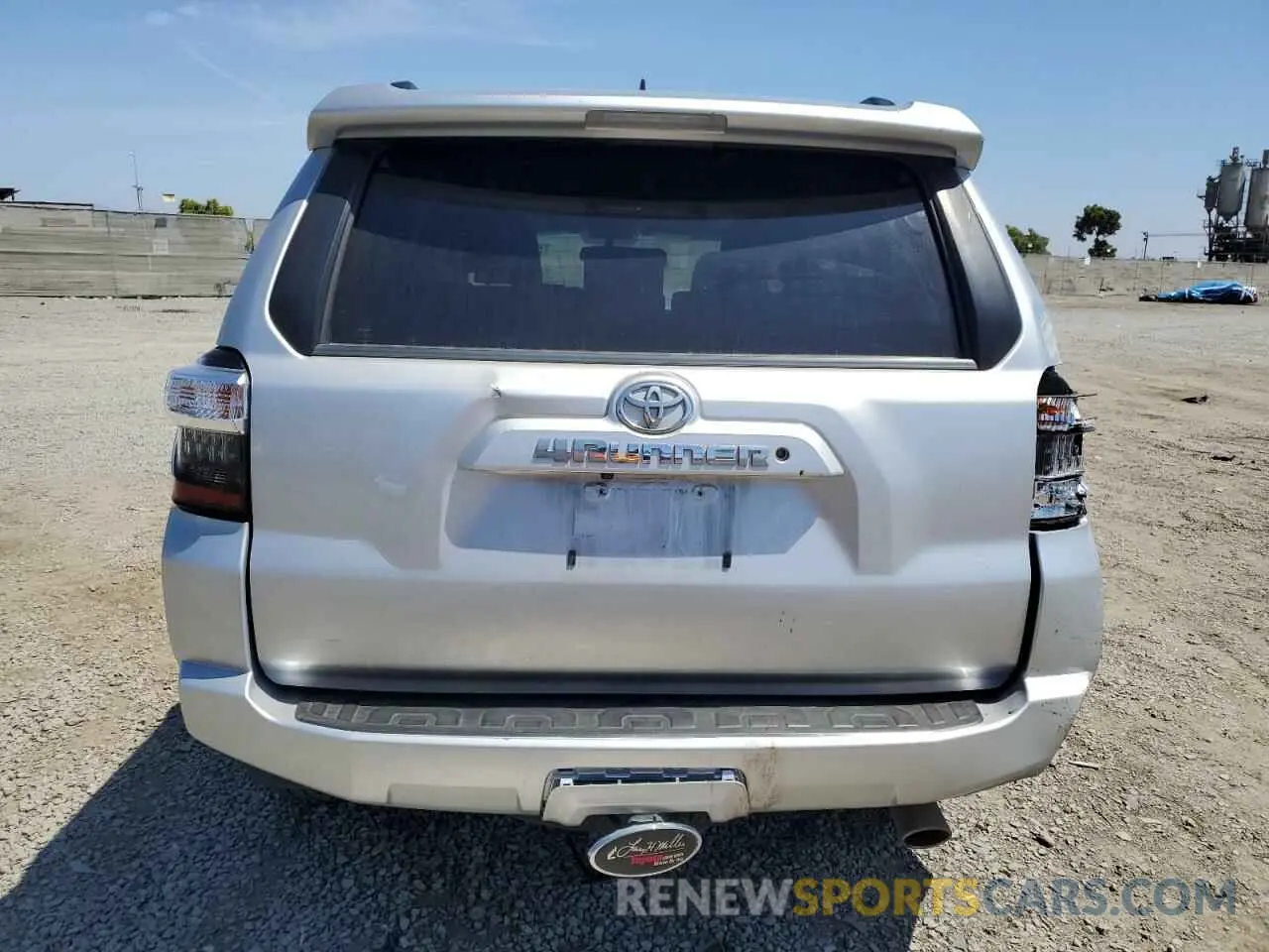 6 Photograph of a damaged car JTEBU5JR2K5640333 TOYOTA 4RUNNER 2019