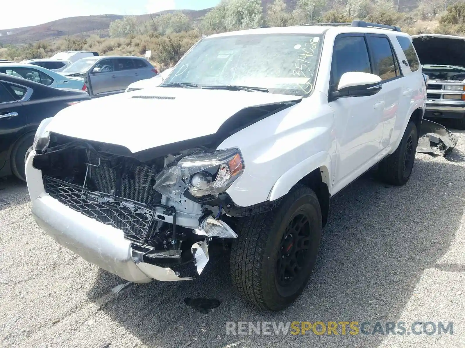 2 Photograph of a damaged car JTEBU5JR2K5642373 TOYOTA 4RUNNER 2019