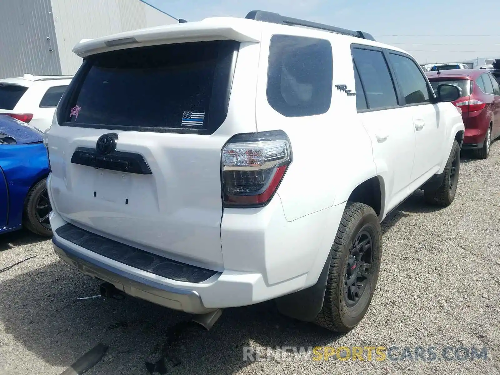 4 Photograph of a damaged car JTEBU5JR2K5642373 TOYOTA 4RUNNER 2019