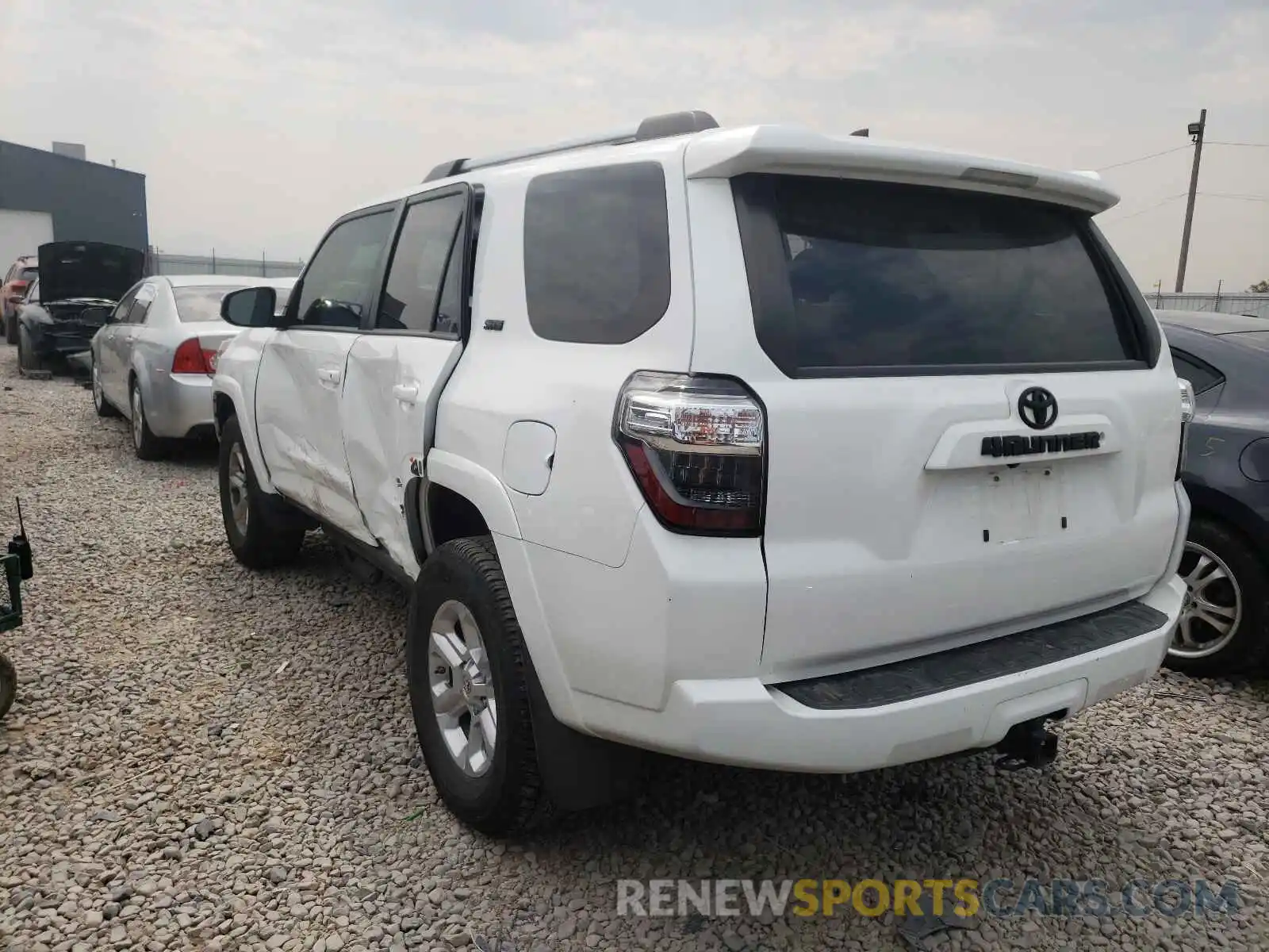 3 Photograph of a damaged car JTEBU5JR2K5646147 TOYOTA 4RUNNER 2019