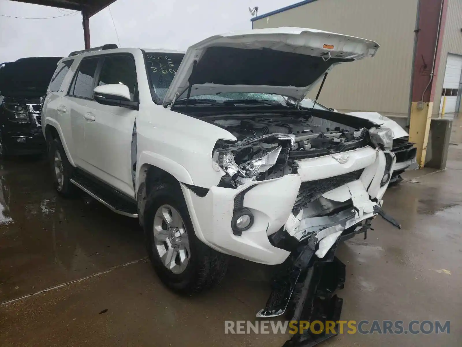 1 Photograph of a damaged car JTEBU5JR2K5650702 TOYOTA 4RUNNER 2019