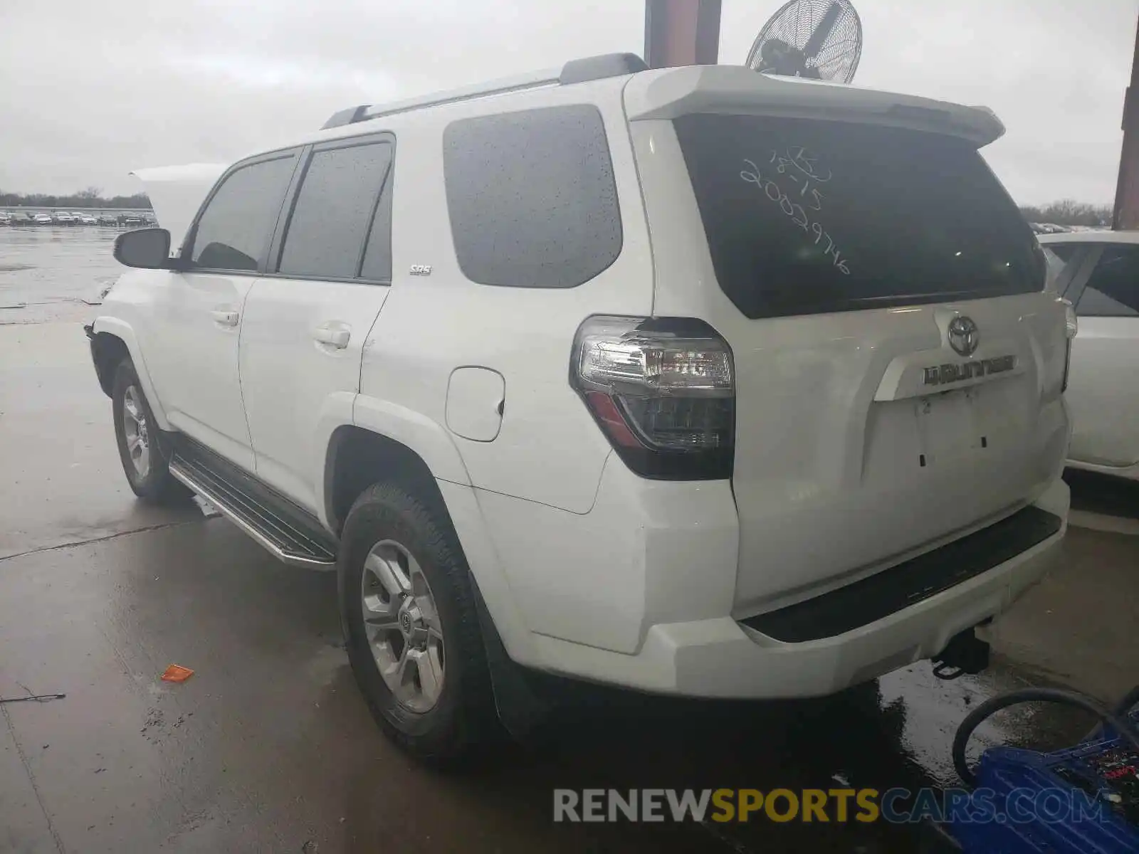 3 Photograph of a damaged car JTEBU5JR2K5650702 TOYOTA 4RUNNER 2019