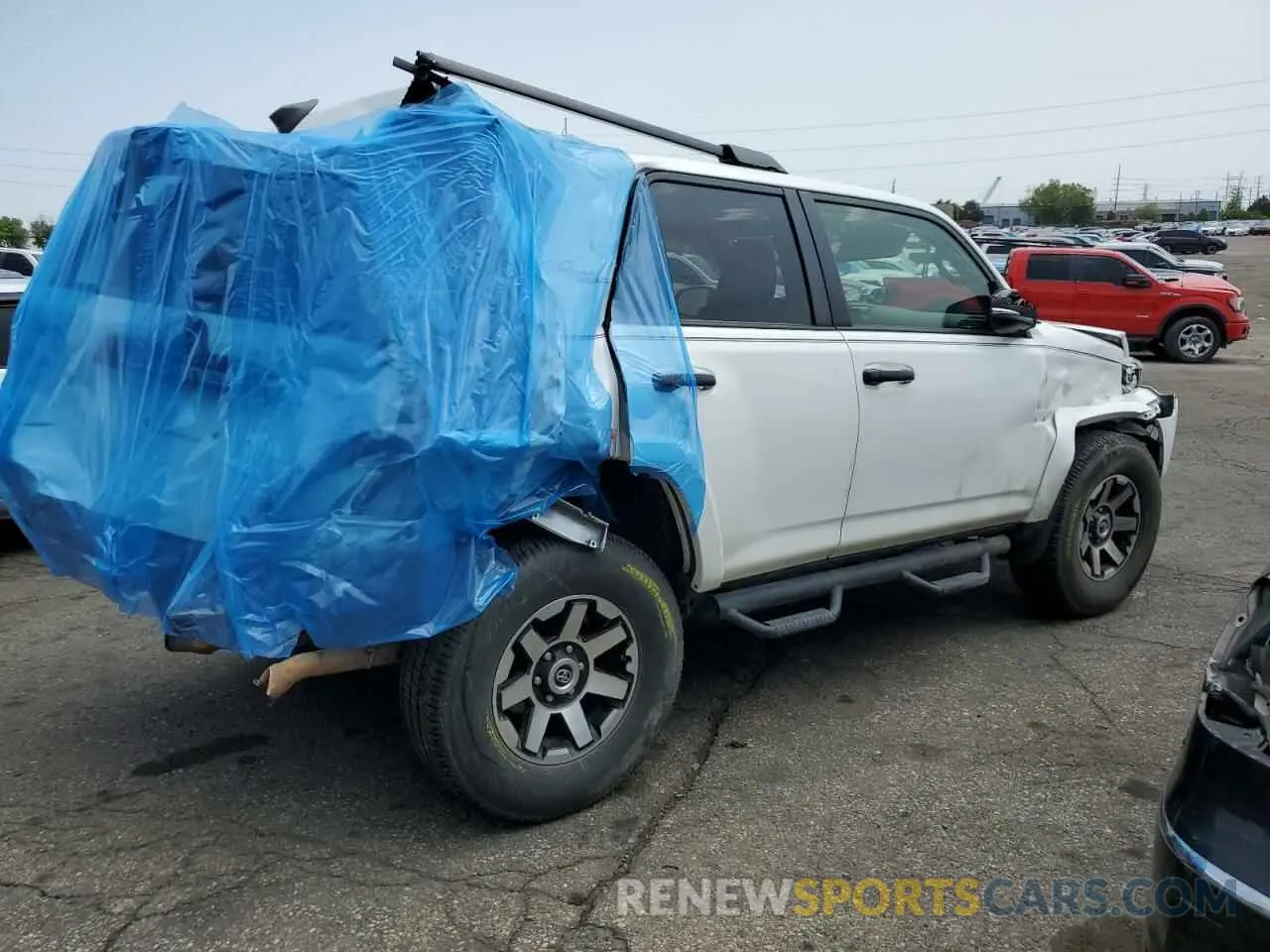 3 Photograph of a damaged car JTEBU5JR2K5653339 TOYOTA 4RUNNER 2019