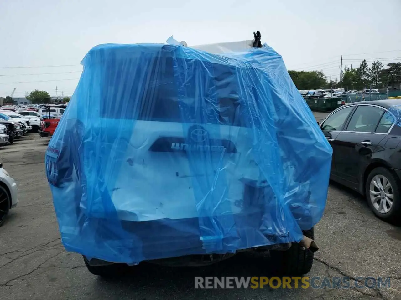 6 Photograph of a damaged car JTEBU5JR2K5653339 TOYOTA 4RUNNER 2019