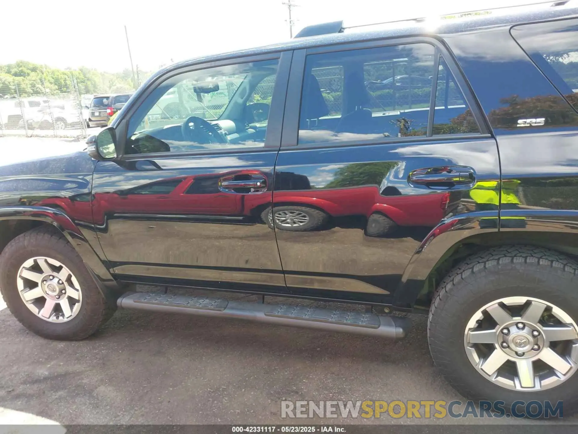 14 Photograph of a damaged car JTEBU5JR2K5655866 TOYOTA 4RUNNER 2019