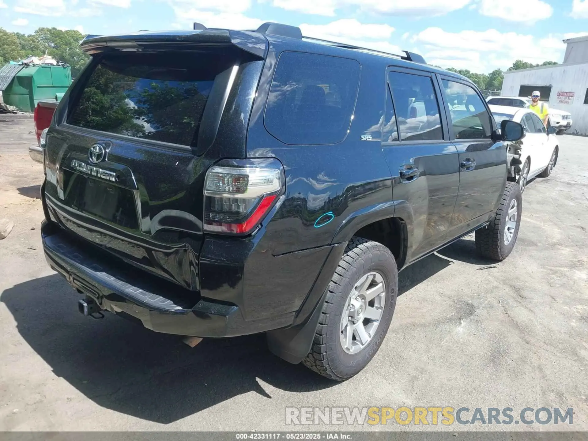 4 Photograph of a damaged car JTEBU5JR2K5655866 TOYOTA 4RUNNER 2019