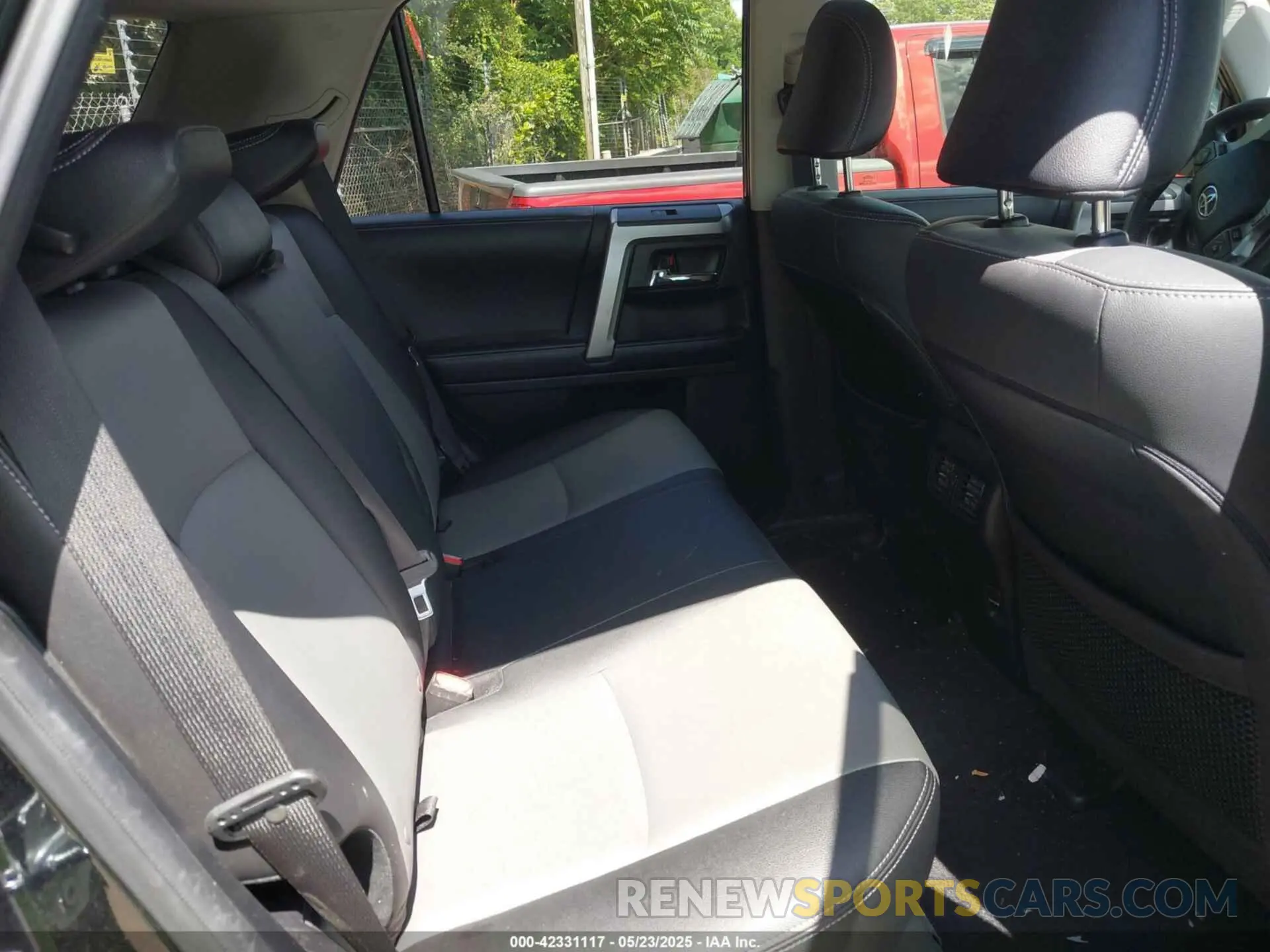8 Photograph of a damaged car JTEBU5JR2K5655866 TOYOTA 4RUNNER 2019