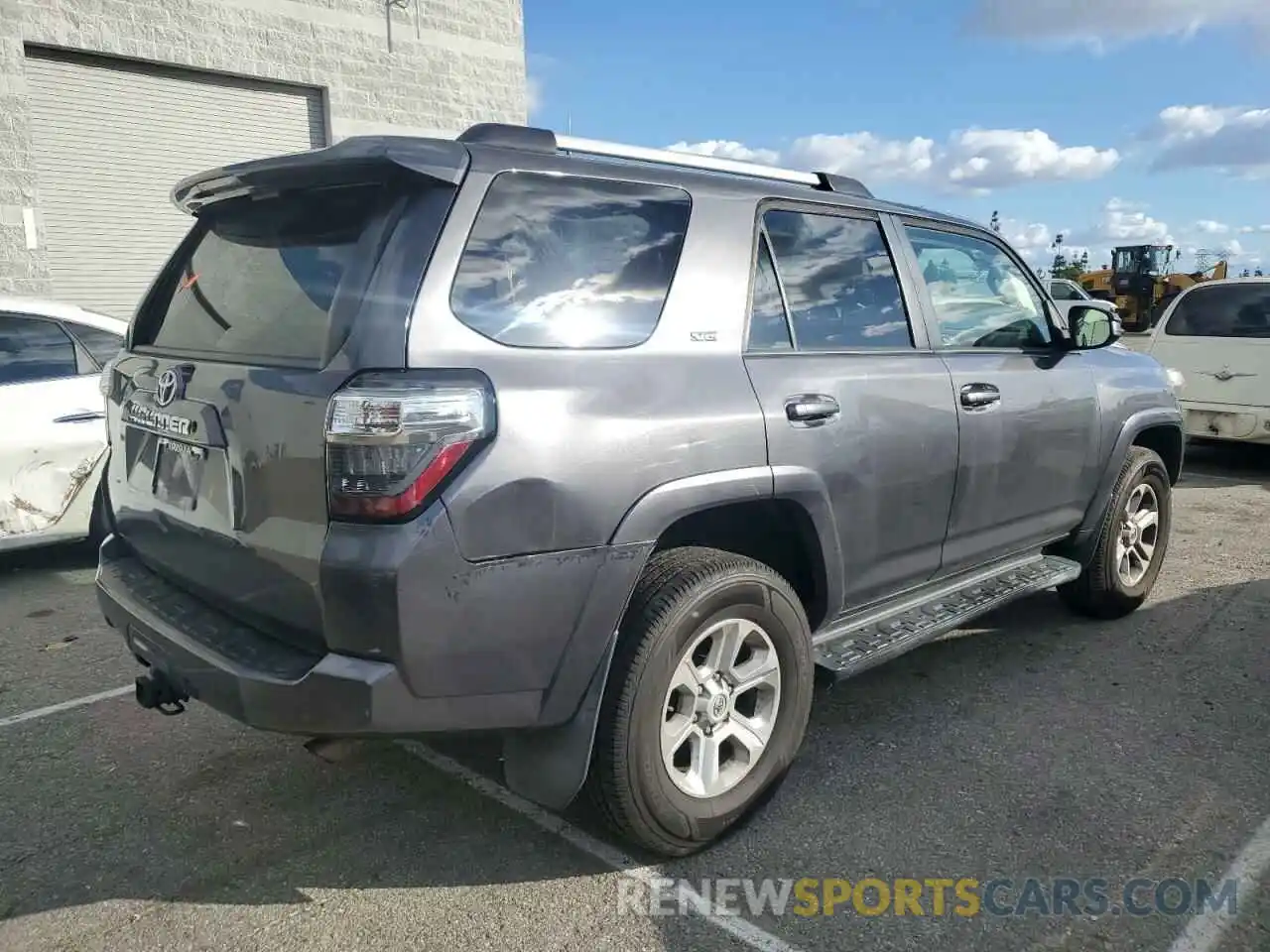 3 Photograph of a damaged car JTEBU5JR2K5670416 TOYOTA 4RUNNER 2019