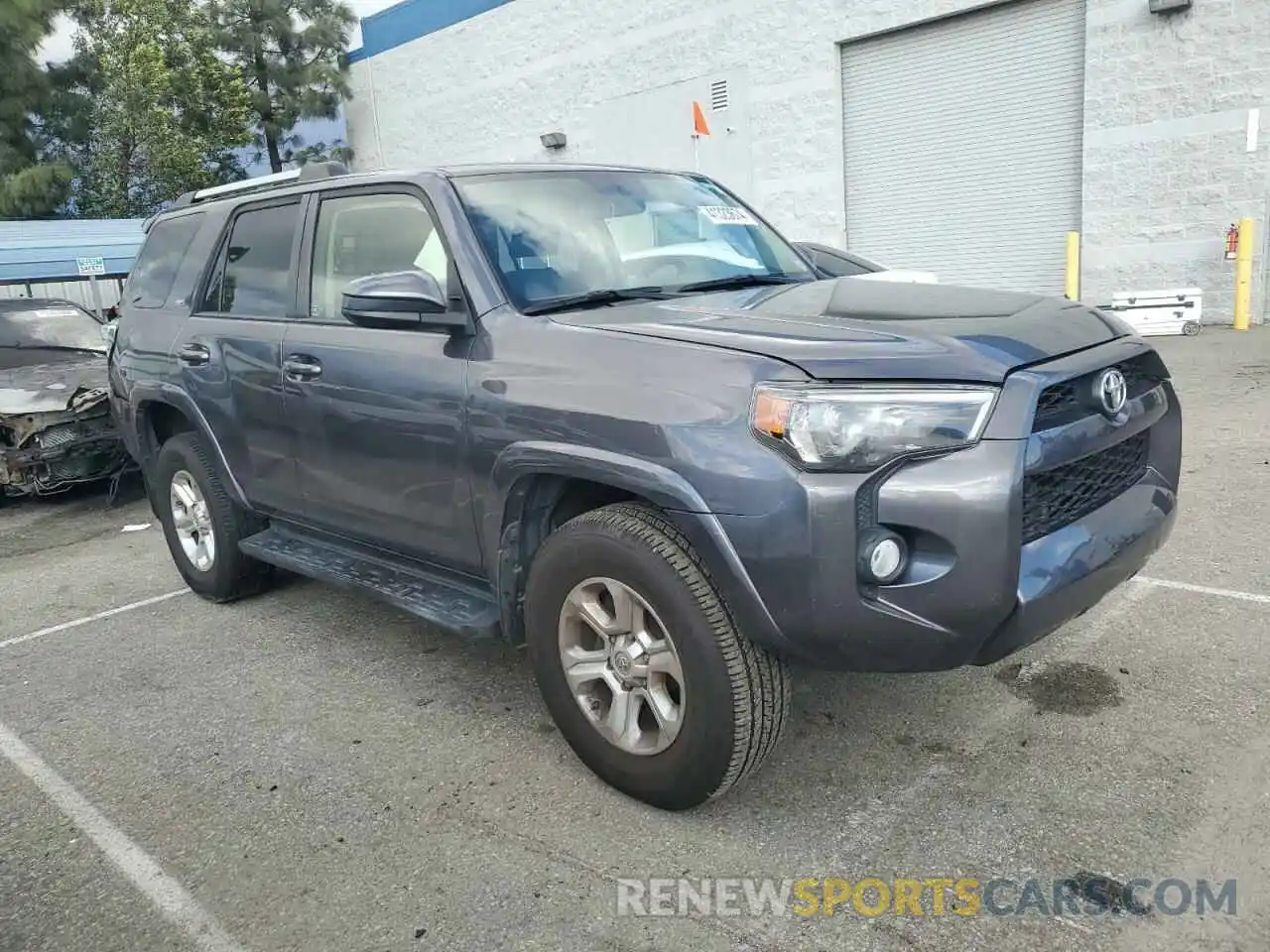 4 Photograph of a damaged car JTEBU5JR2K5670416 TOYOTA 4RUNNER 2019