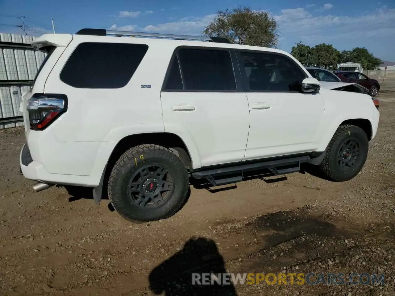 3 Photograph of a damaged car JTEBU5JR2K5675518 TOYOTA 4RUNNER 2019