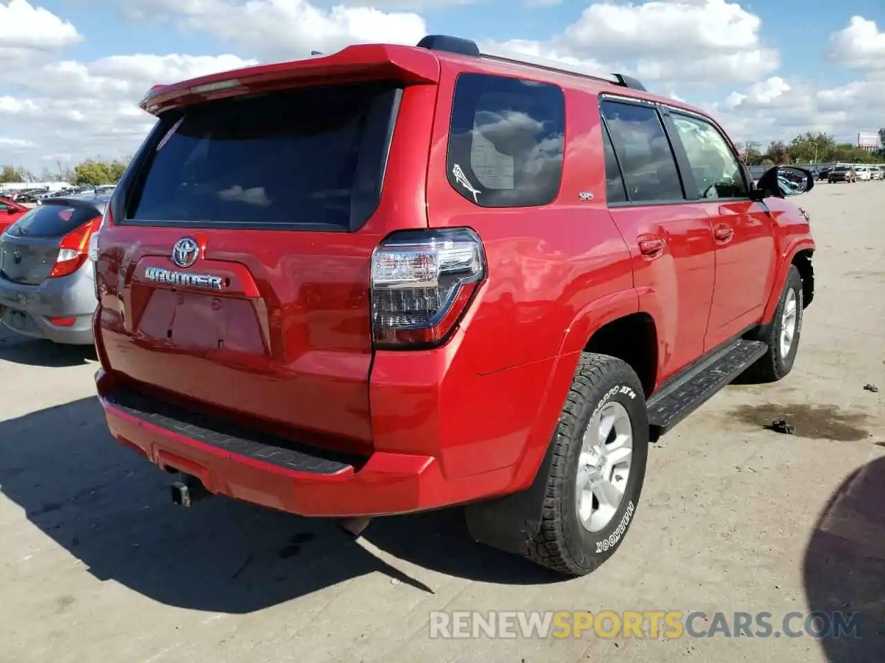 4 Photograph of a damaged car JTEBU5JR2K5675521 TOYOTA 4RUNNER 2019