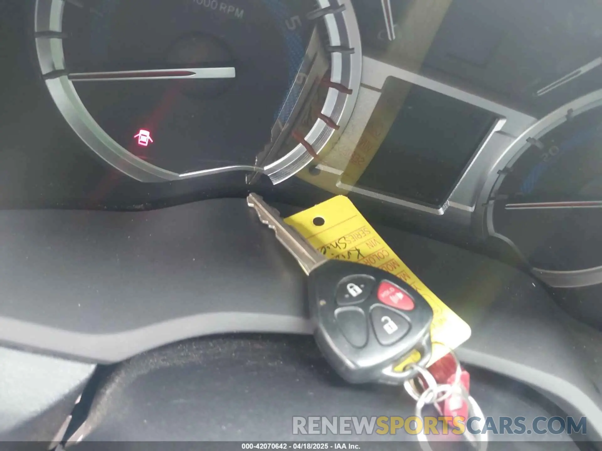 11 Photograph of a damaged car JTEBU5JR2K5676586 TOYOTA 4RUNNER 2019