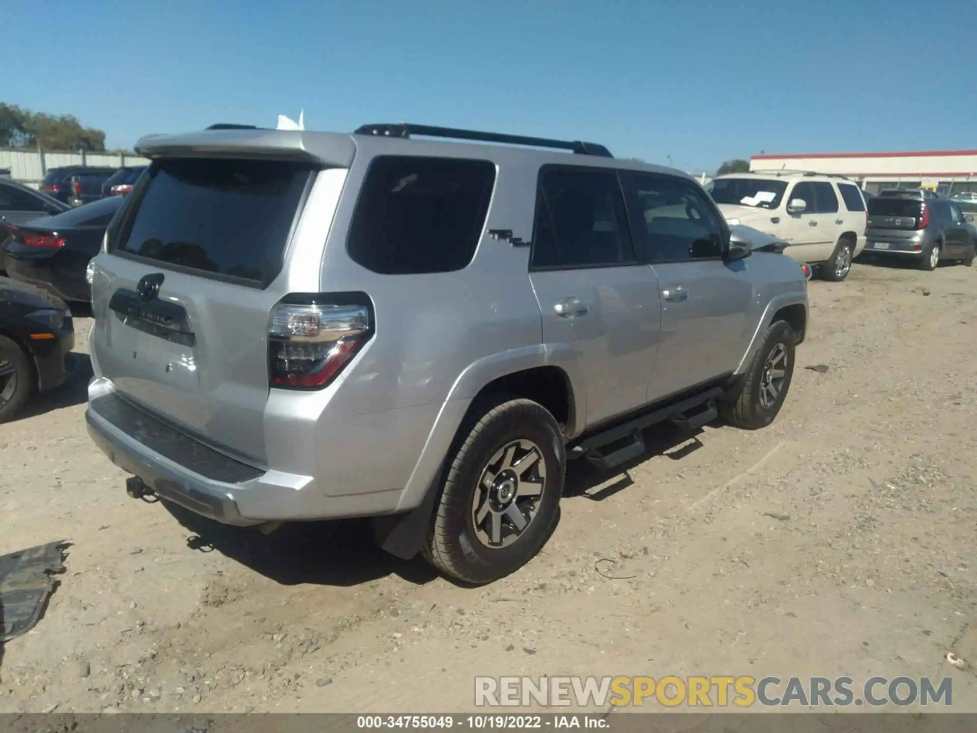 4 Photograph of a damaged car JTEBU5JR2K5678712 TOYOTA 4RUNNER 2019