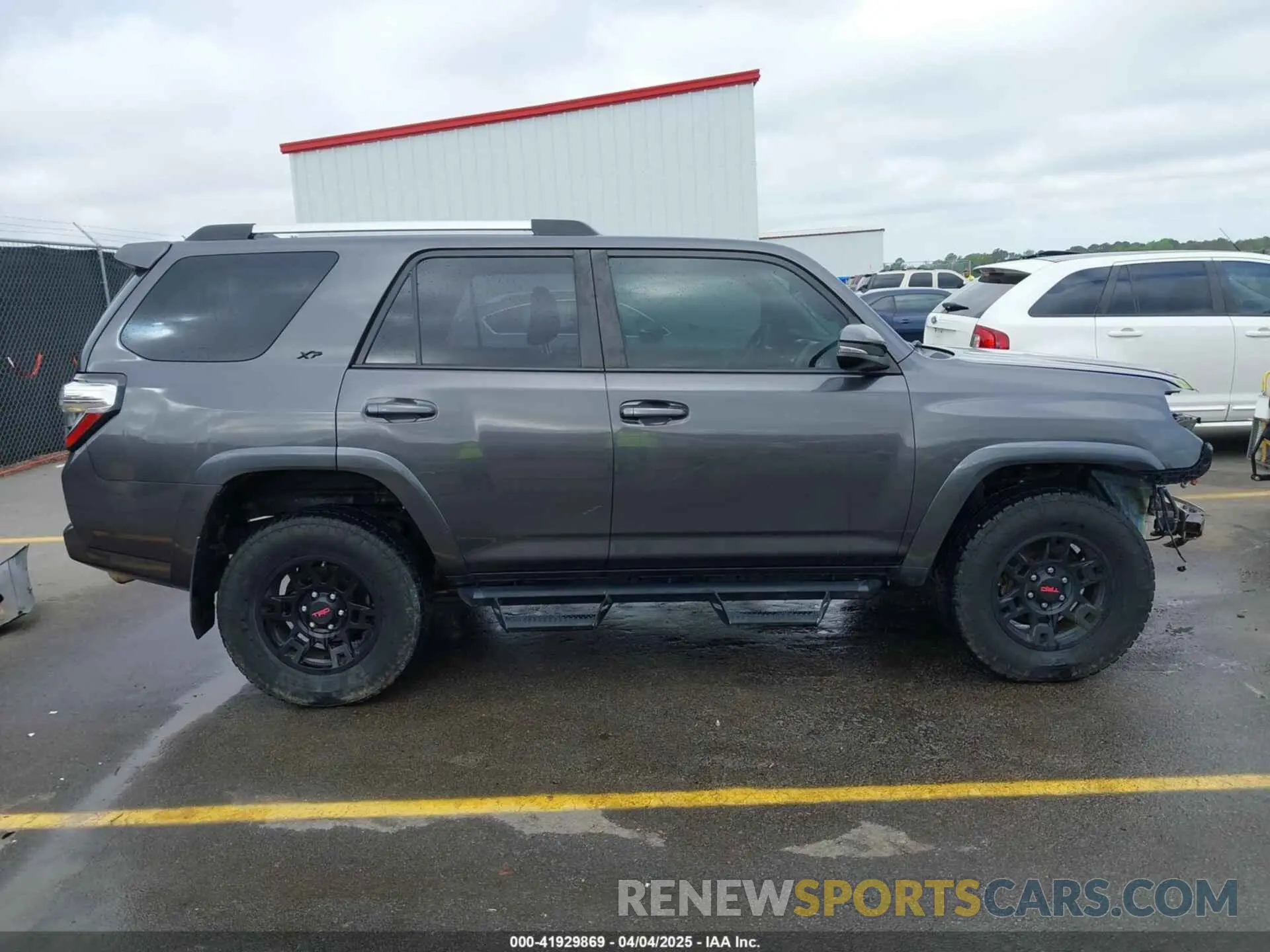 14 Photograph of a damaged car JTEBU5JR2K5681318 TOYOTA 4RUNNER 2019
