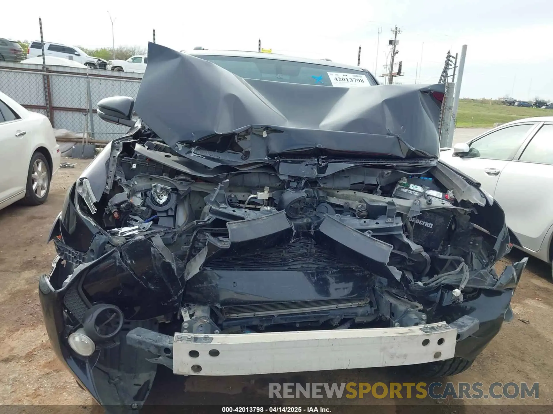 12 Photograph of a damaged car JTEBU5JR2K5692979 TOYOTA 4RUNNER 2019