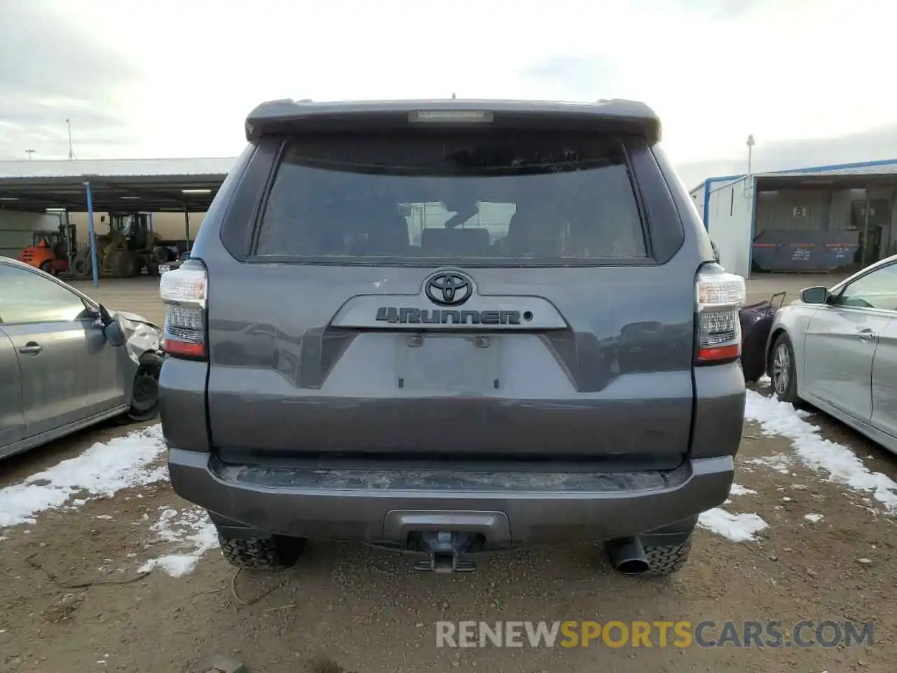 6 Photograph of a damaged car JTEBU5JR2K5695493 TOYOTA 4RUNNER 2019