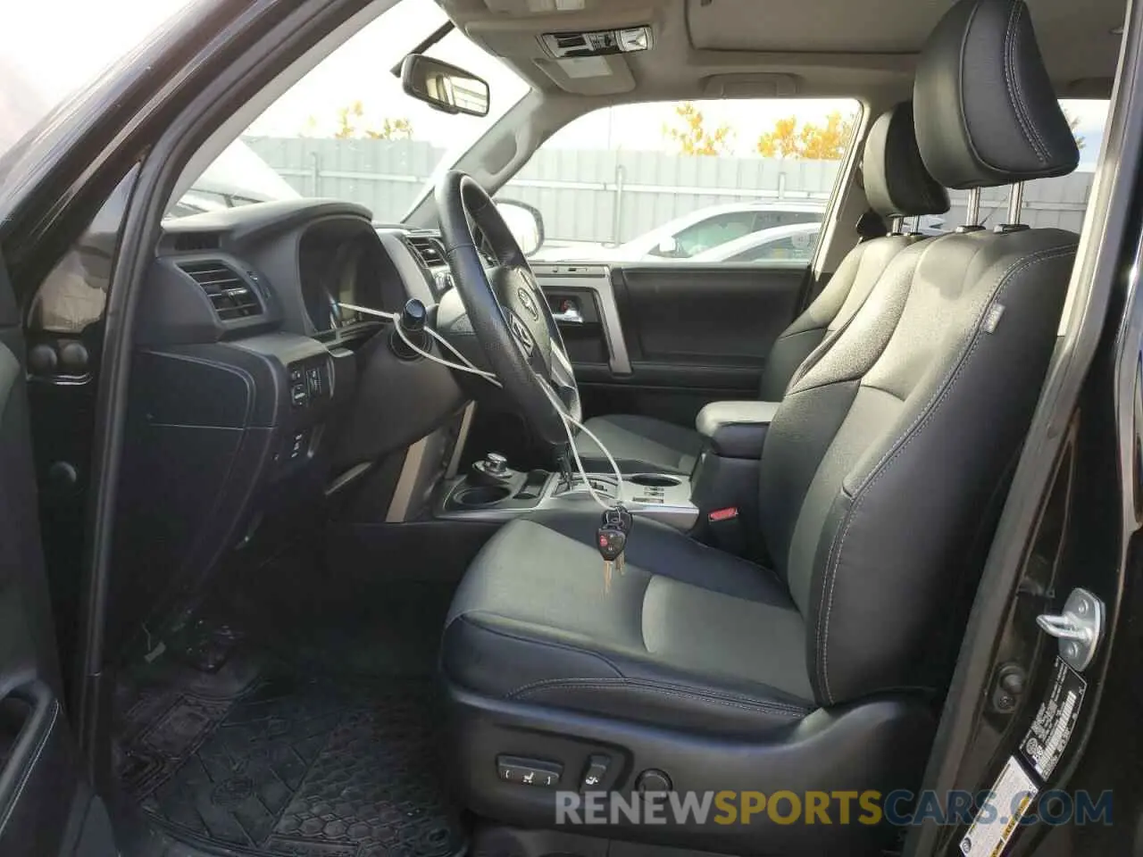 7 Photograph of a damaged car JTEBU5JR2K5718948 TOYOTA 4RUNNER 2019