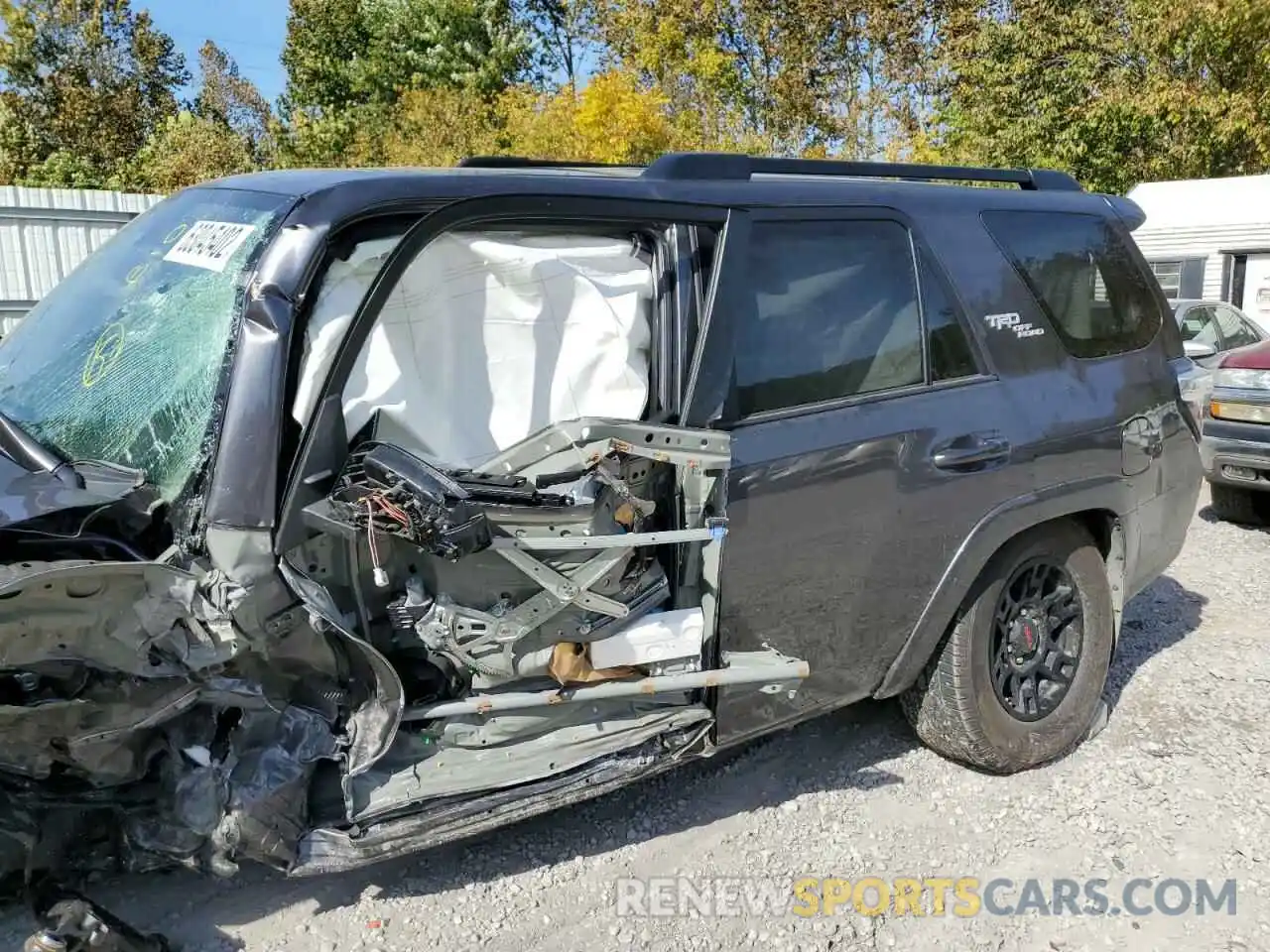 10 Photograph of a damaged car JTEBU5JR2K5719193 TOYOTA 4RUNNER 2019