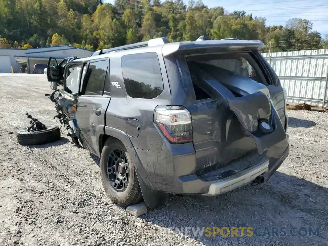 3 Photograph of a damaged car JTEBU5JR2K5719193 TOYOTA 4RUNNER 2019