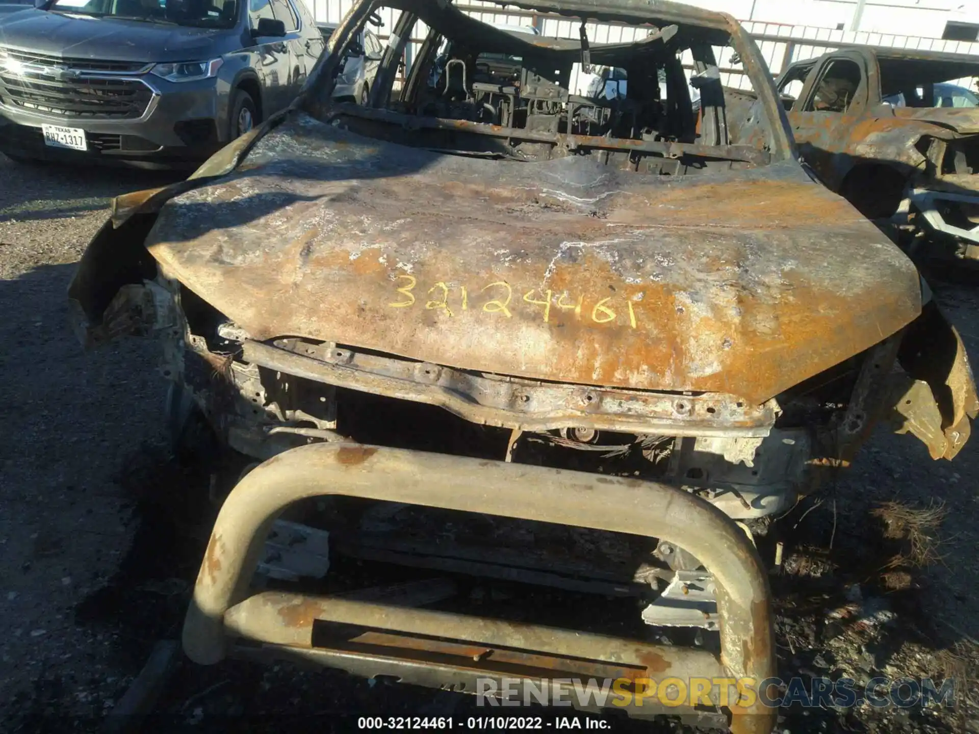 6 Photograph of a damaged car JTEBU5JR2K5723633 TOYOTA 4RUNNER 2019