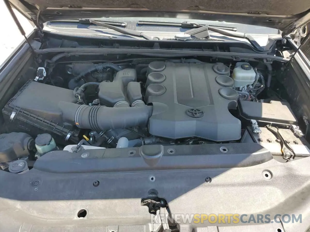 12 Photograph of a damaged car JTEBU5JR2K5734647 TOYOTA 4RUNNER 2019
