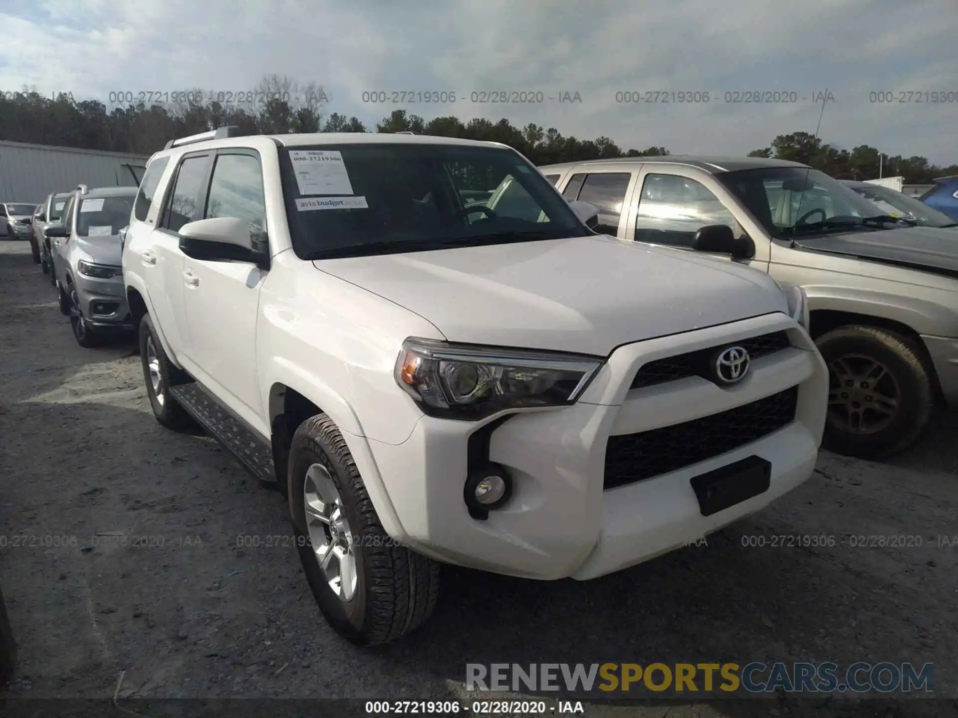 1 Photograph of a damaged car JTEBU5JR3K5631849 TOYOTA 4RUNNER 2019