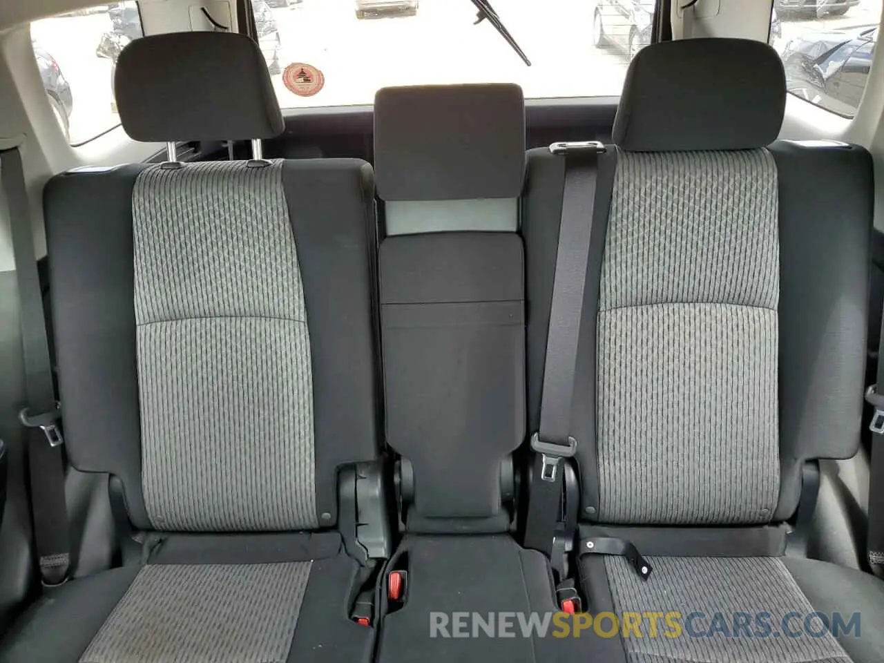 10 Photograph of a damaged car JTEBU5JR3K5646772 TOYOTA 4RUNNER 2019