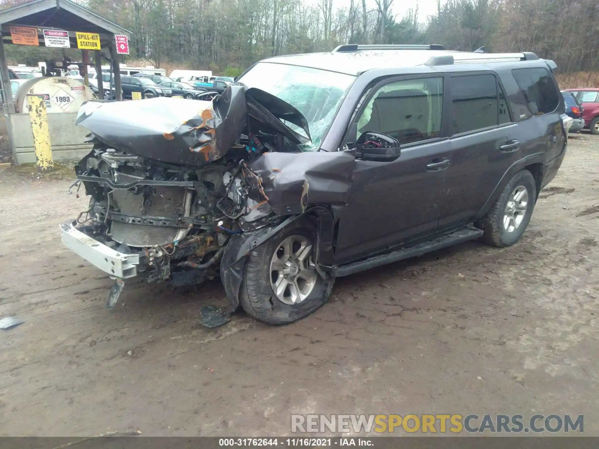 2 Photograph of a damaged car JTEBU5JR3K5647727 TOYOTA 4RUNNER 2019