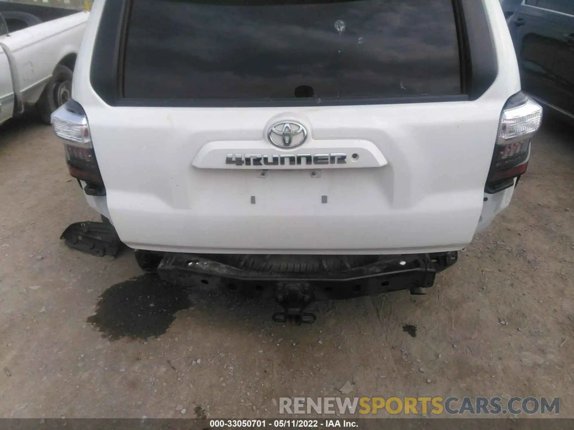 6 Photograph of a damaged car JTEBU5JR3K5651471 TOYOTA 4RUNNER 2019