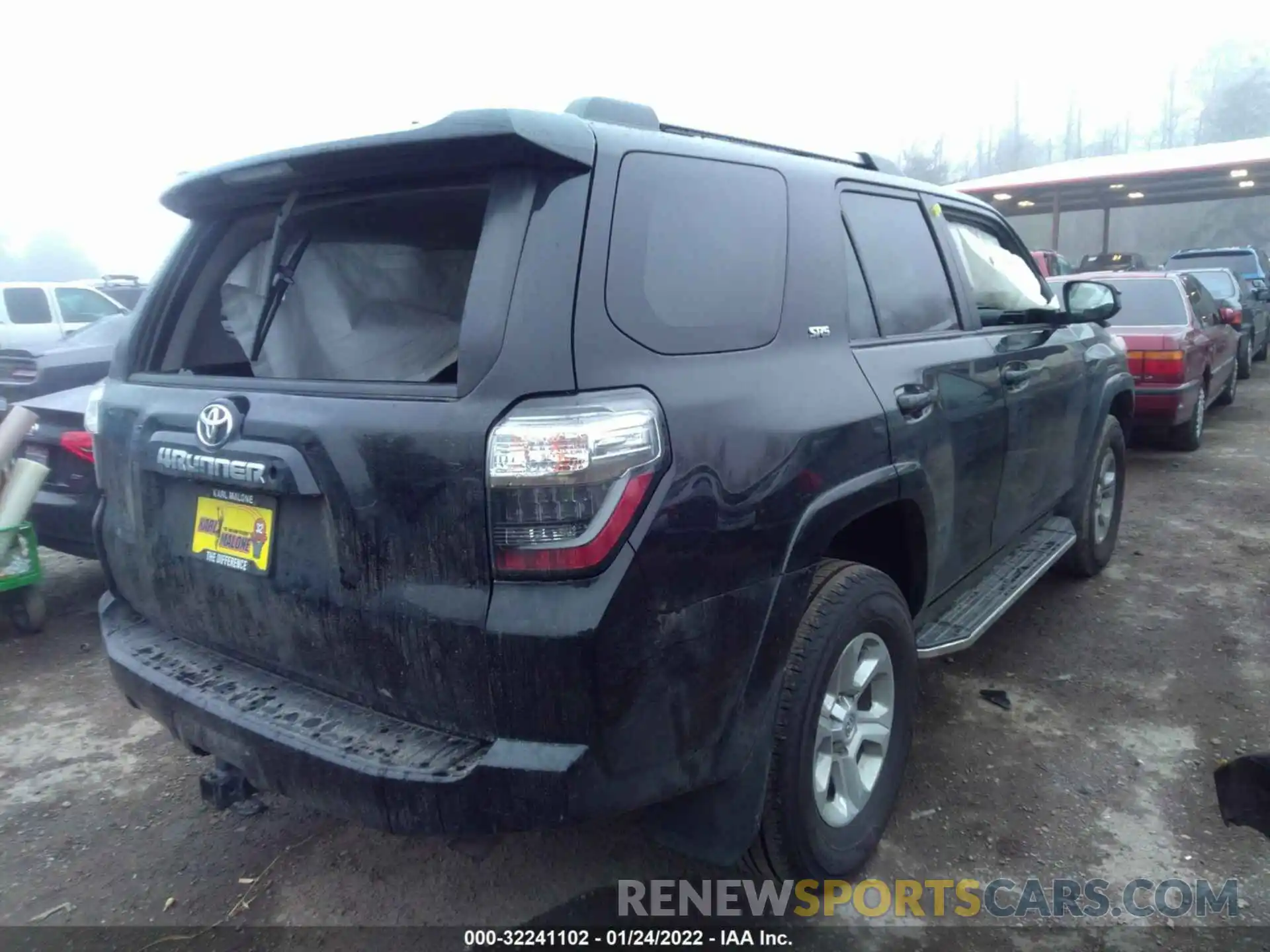 4 Photograph of a damaged car JTEBU5JR3K5659425 TOYOTA 4RUNNER 2019