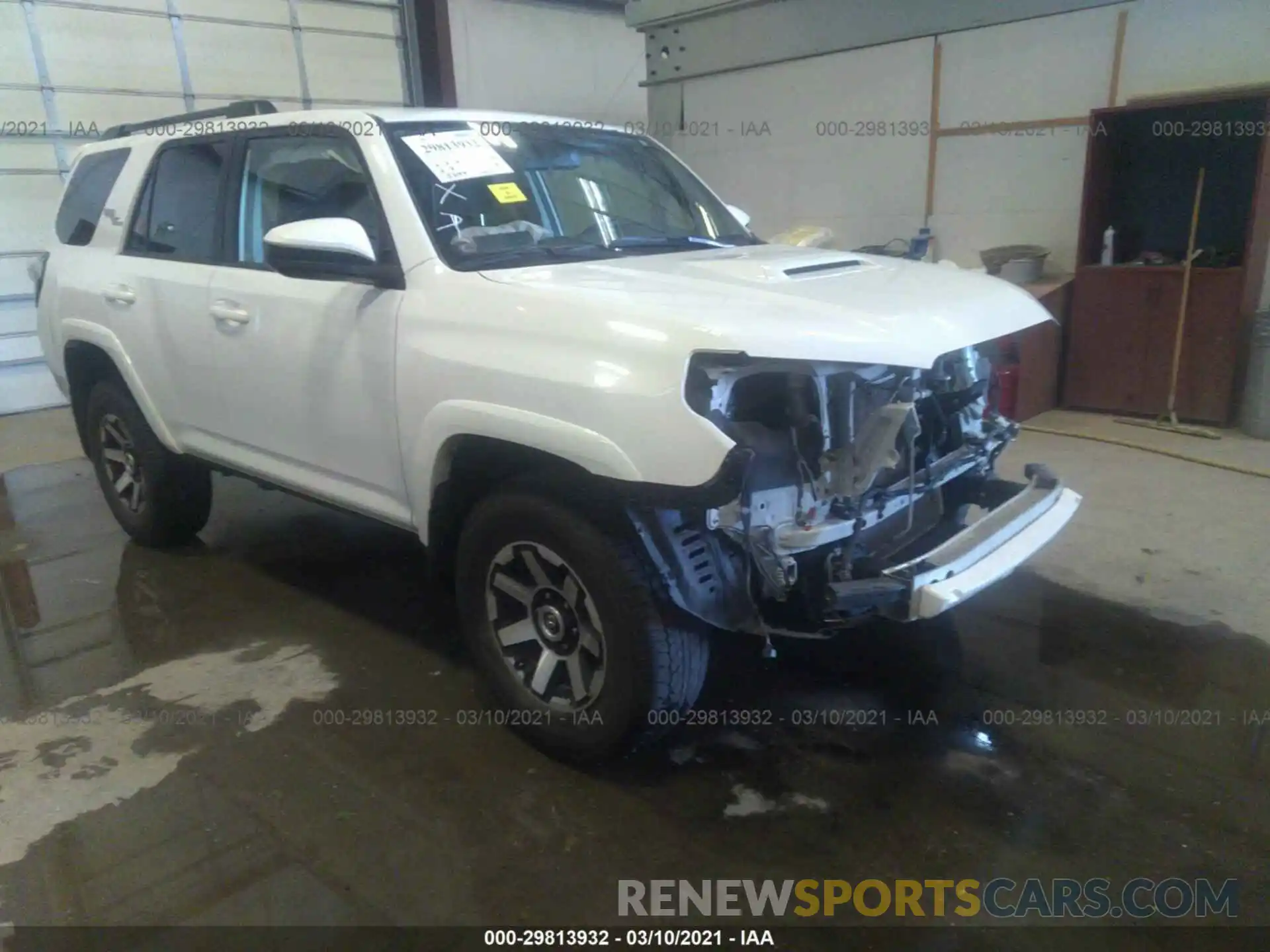 1 Photograph of a damaged car JTEBU5JR3K5664575 TOYOTA 4RUNNER 2019